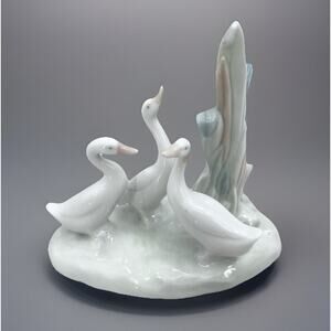 Vintage Lladro NAO Geese / Ducks Porcelain Figurine - Made in Spain 5" x 4.5"